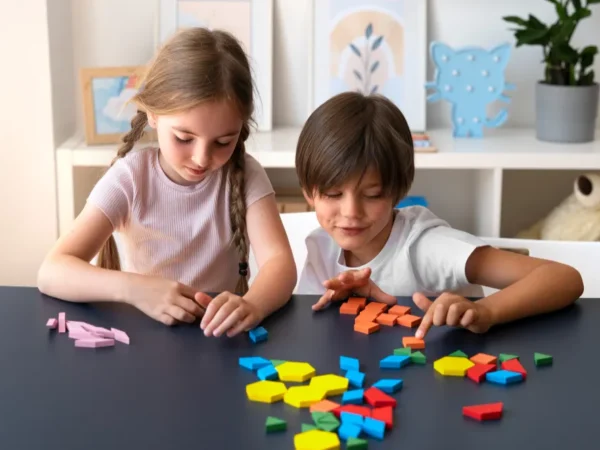 Como estimular a concentração das crianças brincando